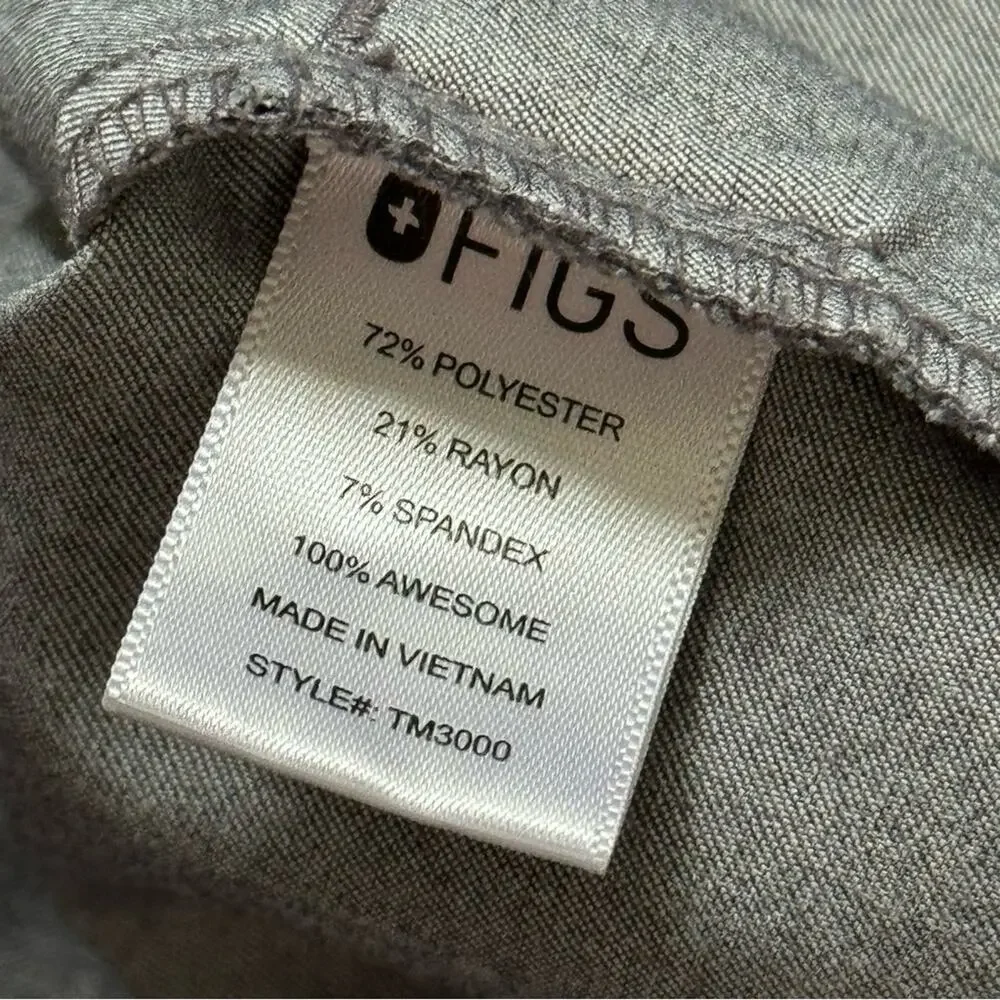 Figs Men’s Chisec Graphite Grey Three-Pocket V-Neck Short Sleeve Scrub Top Large - Picture 7 of 8